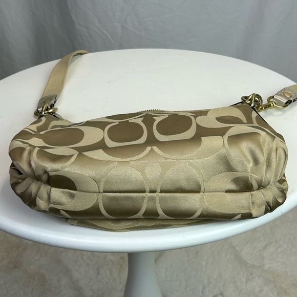 Coach Signature “C” Poppy Groovy Crossbody Purse - Picture 10 of 16